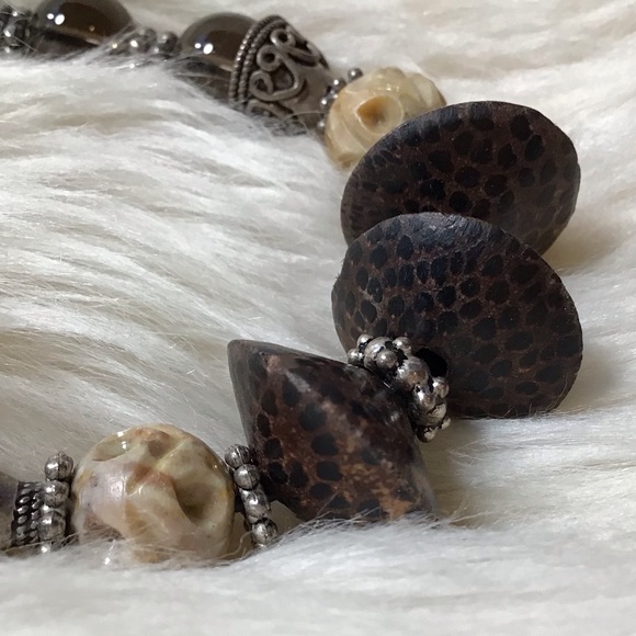 Wood, stone & metal come together in this fabulous necklace. 12 inches. - Picture 7 of 7